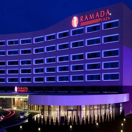 Ramada Plaza Craiova Hotel Kültér fotó