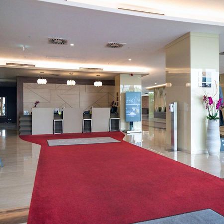 Ramada Plaza Craiova Hotel Kültér fotó
