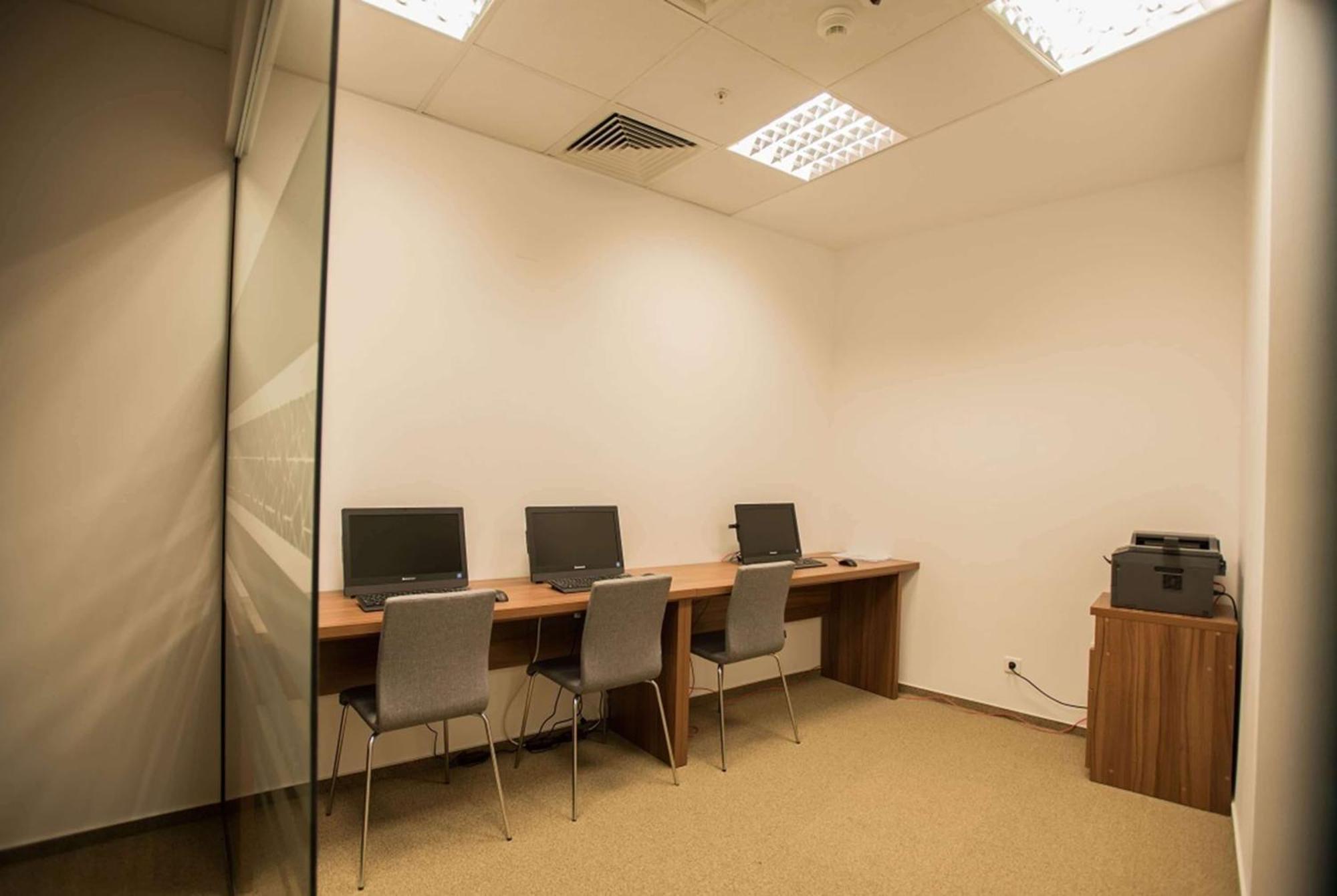Ramada Plaza Craiova Hotel Kültér fotó