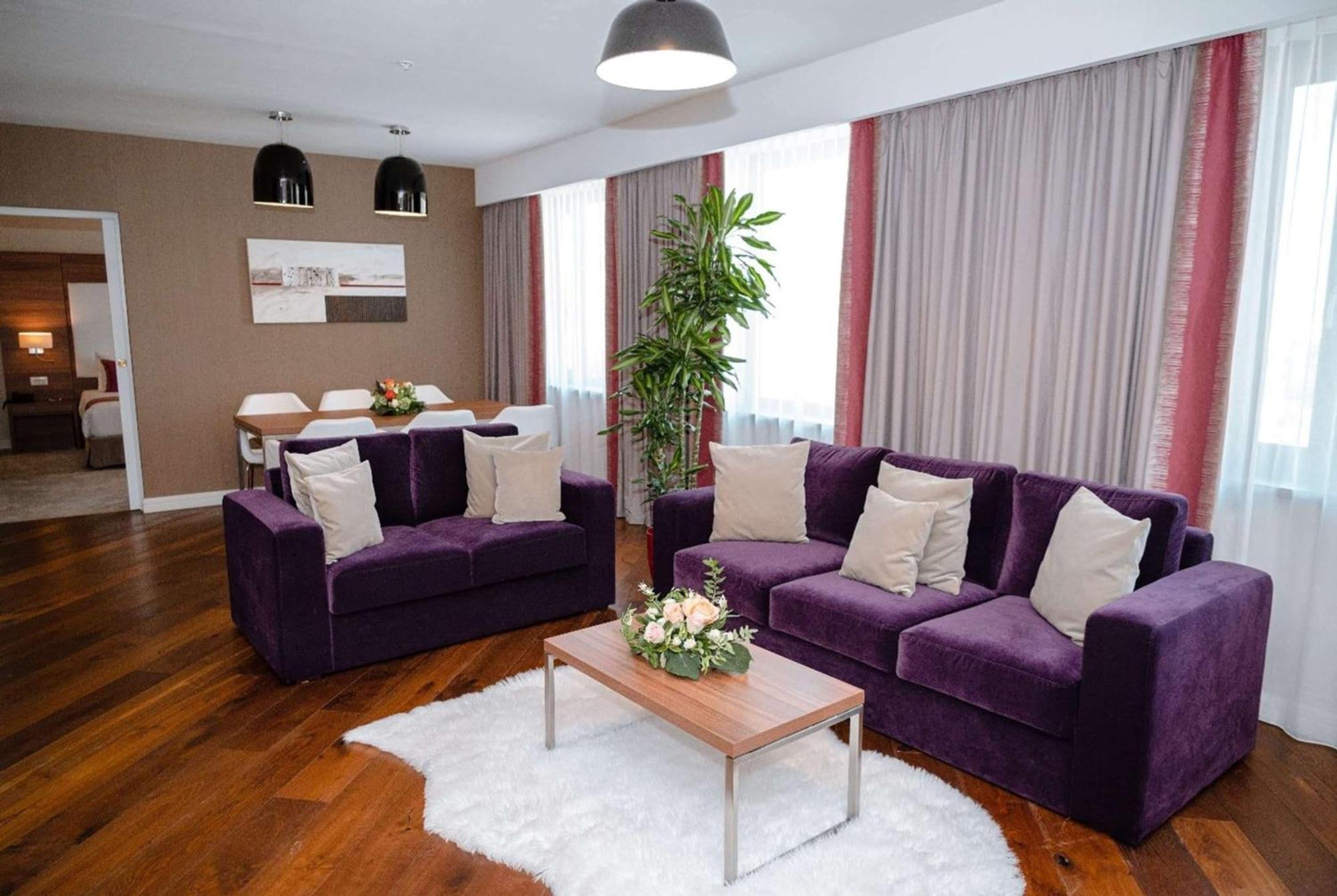 Ramada Plaza Craiova Hotel Kültér fotó