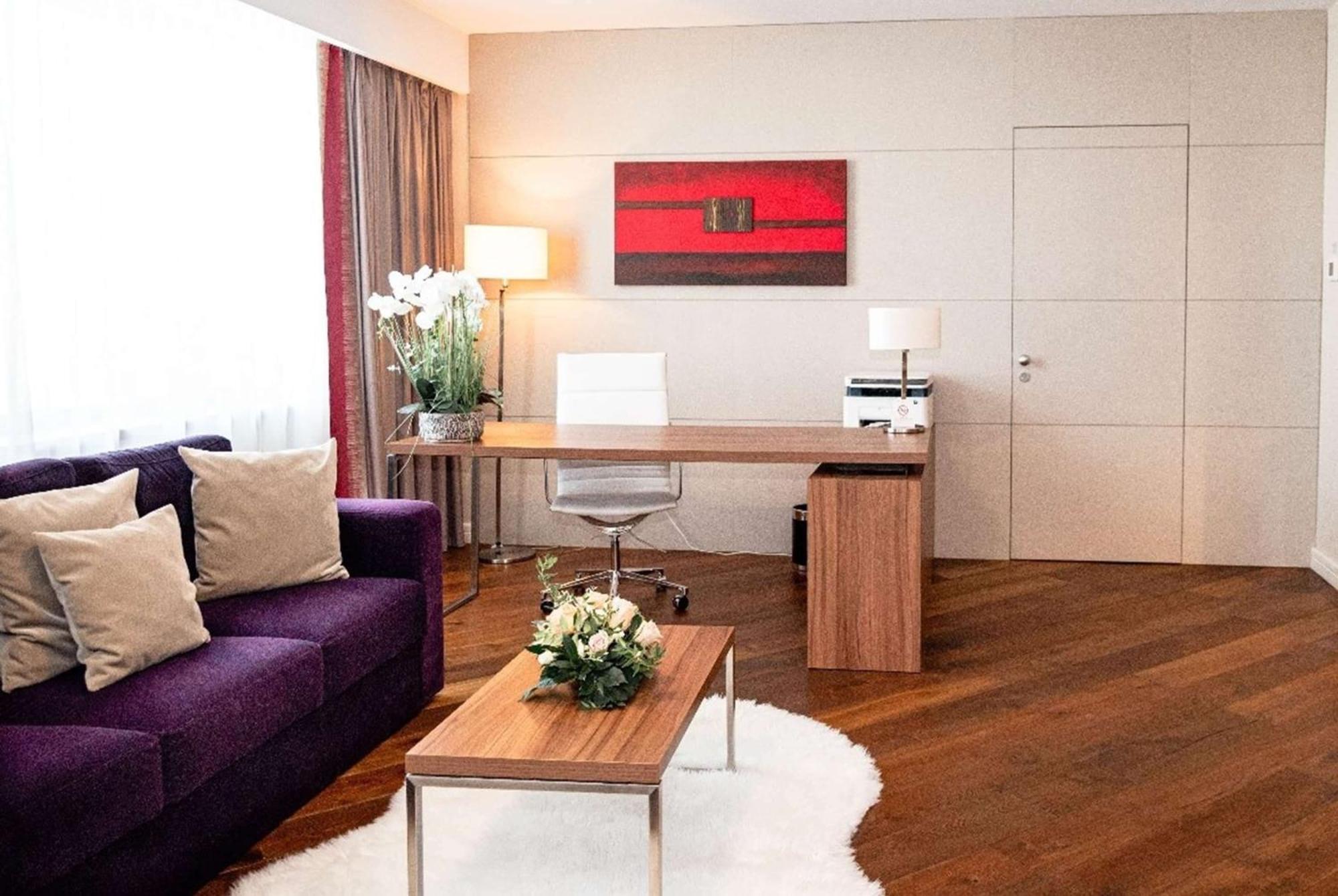 Ramada Plaza Craiova Hotel Kültér fotó