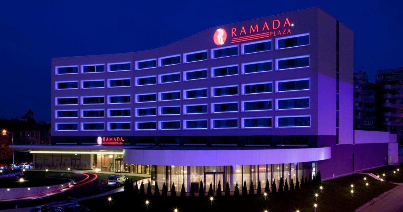 Ramada Plaza Craiova Hotel Kültér fotó