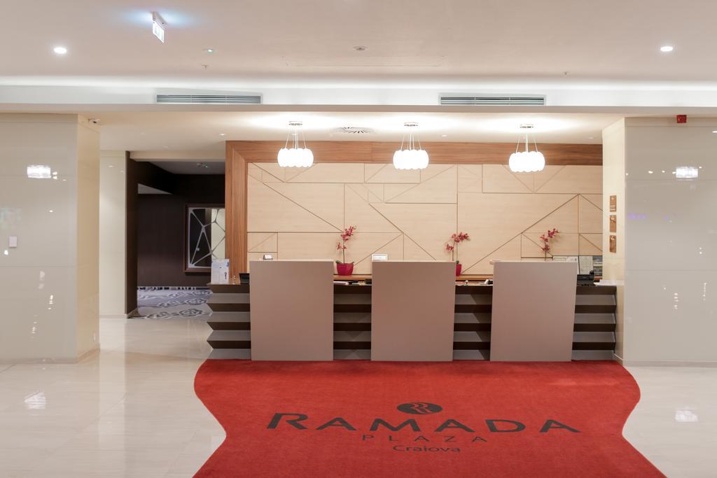 Ramada Plaza Craiova Hotel Kültér fotó