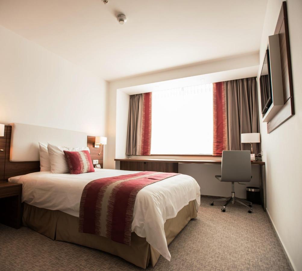 Ramada Plaza Craiova Hotel Kültér fotó